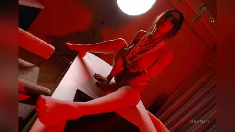 ChloeMei — RED