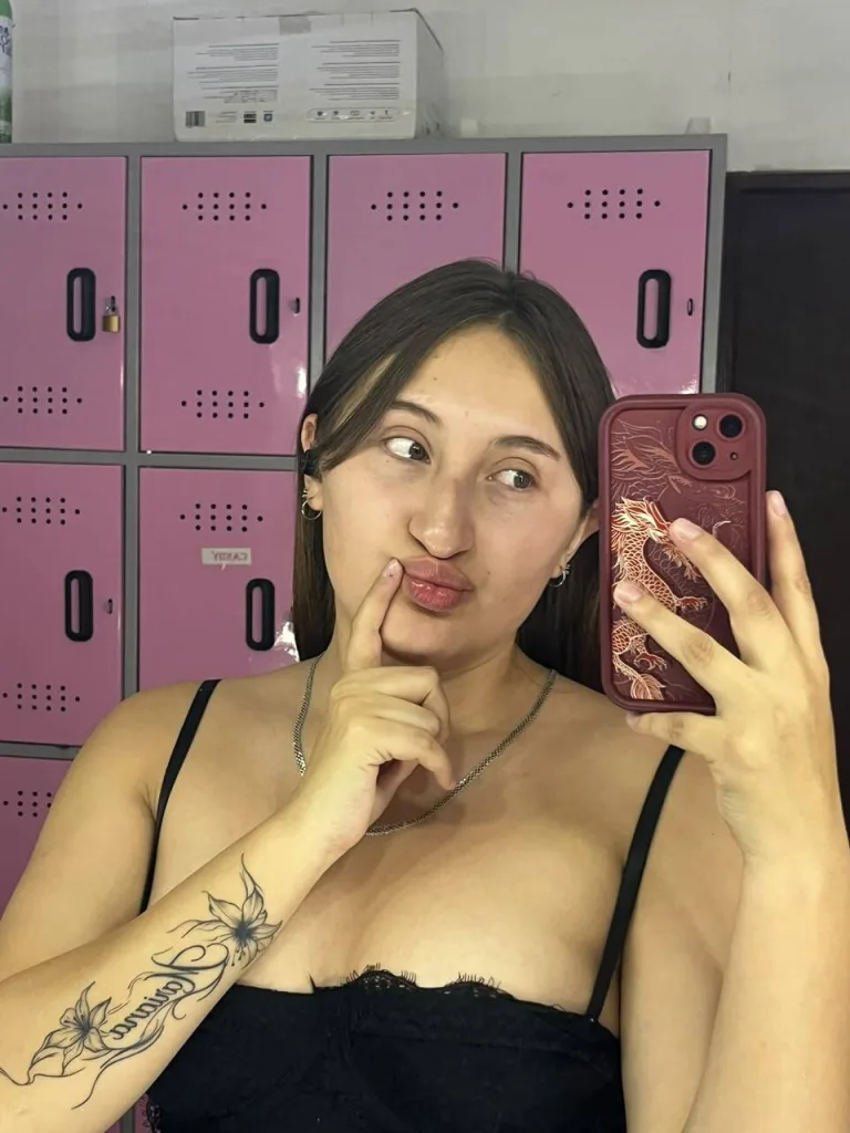 Bonniimoretti — Streamate Photos