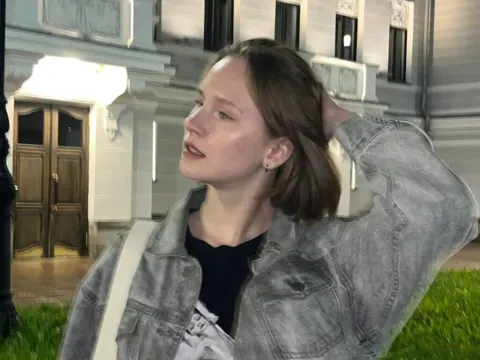 KrissyJn cam model