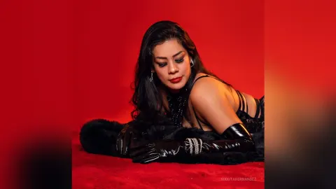 NikkitaHernandez — .