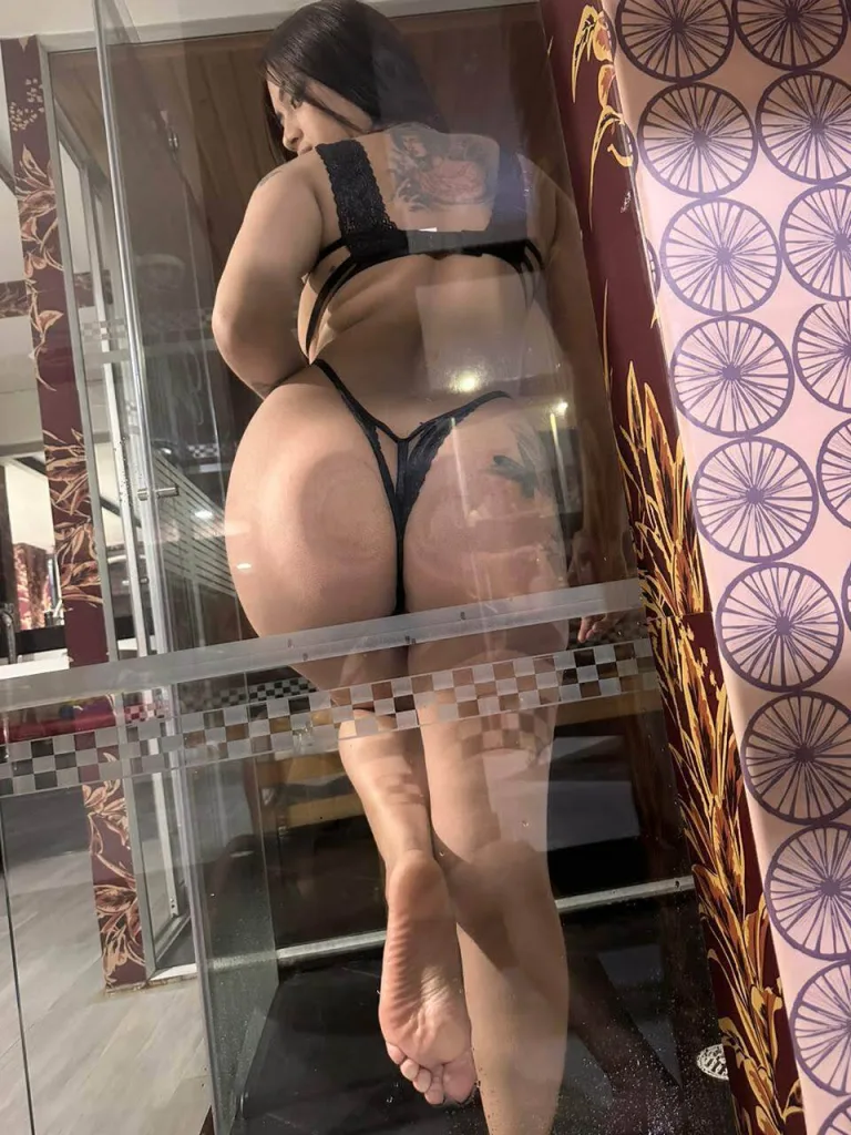 EmilyCollis — Streamate Photos