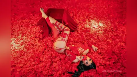 AriianaSantana — Red❤️