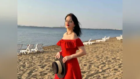 BellaRowan — ☀️ Summer Crush