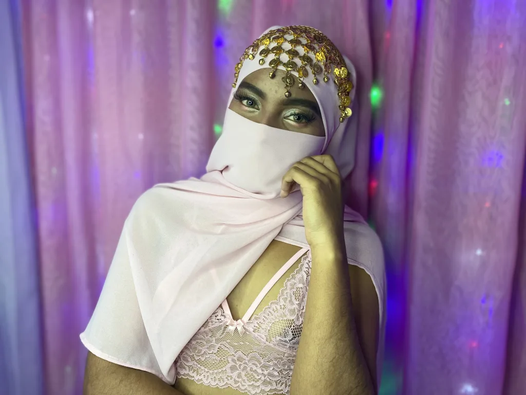 Hazmina_Al_Shaban — Streamate Photos