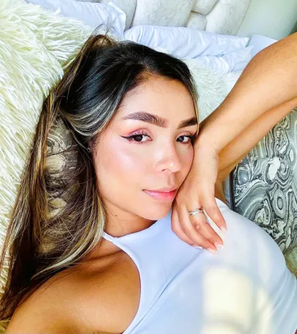 Violetaa_19 — Streamate Photos