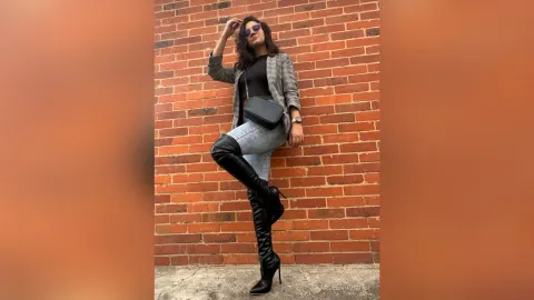 ArleenHunter — those boots are made for walkin'