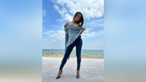 TaniaRaymond — Divine Lady