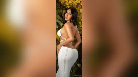 KimberlyIsaza — Hot summer
