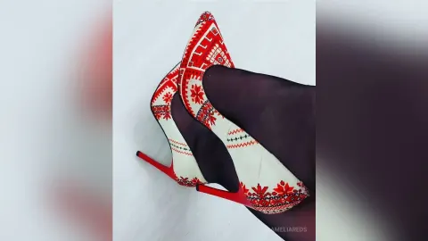 AmeliaReds — And those shoes...