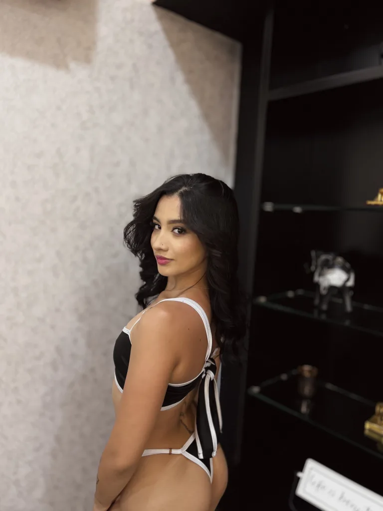 LauraaDoll — Streamate Photos