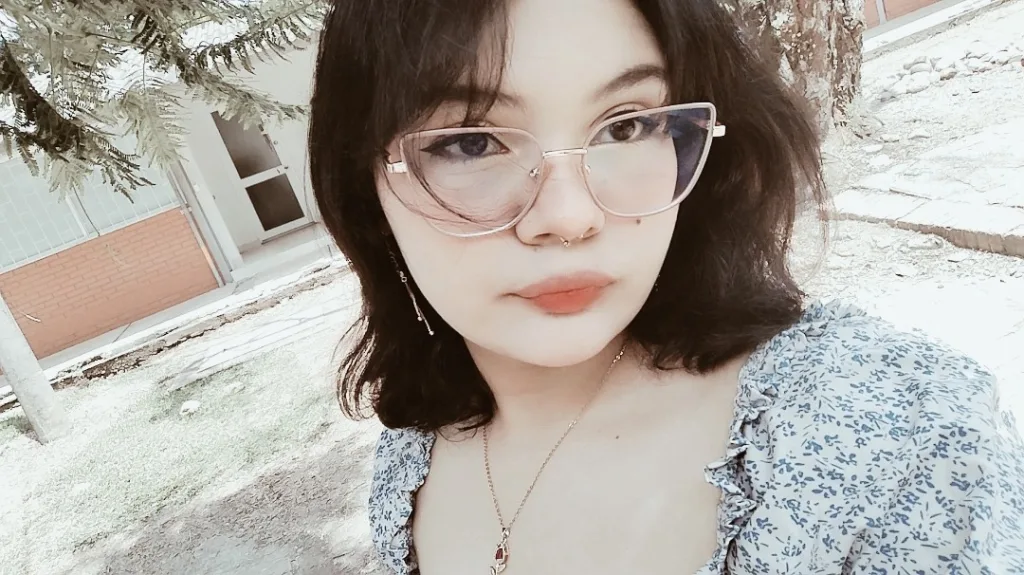 Luna_Bloomsom — Streamate Photos