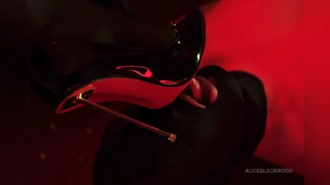 AliceBlackwood — My personal shoe cleaner