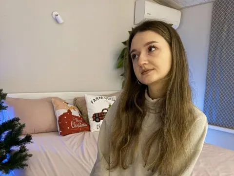 CyrenaLuxe cam model