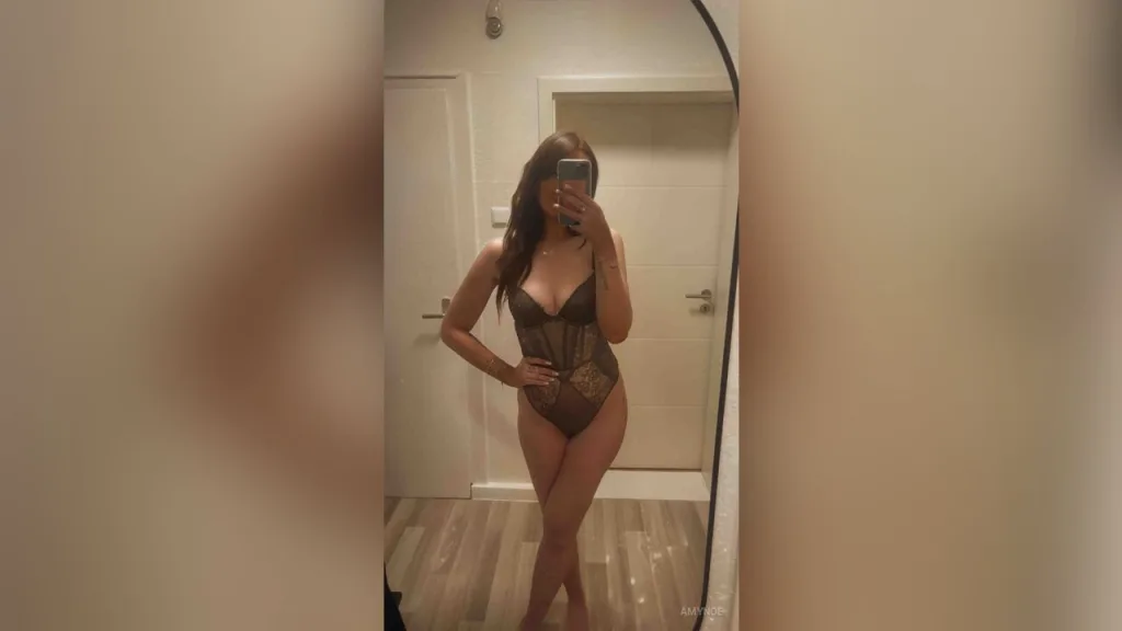 AmyNoe — Your Girl Next Door