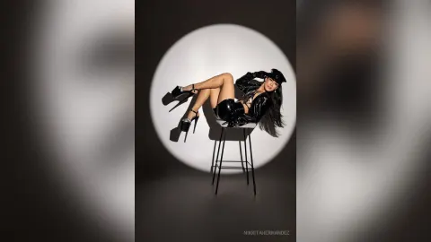 NikkitaHernandez — .