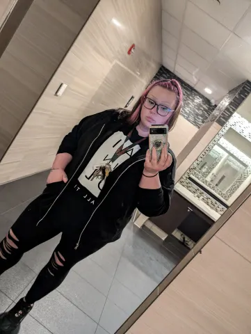 MoiraVeil — Streamate Photos
