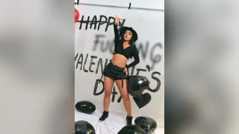 MilyThomas — 🖤🖤