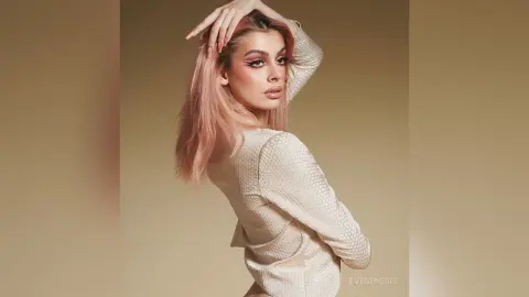EveGenesis — Pink hair
