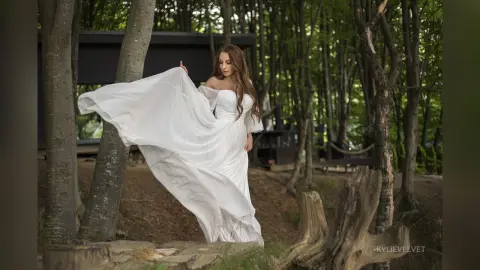 KylieVelvet — The White Dress Diaries 📸