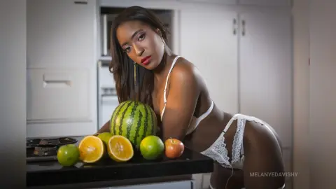 MelanyDavish — 🖤