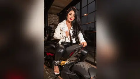FabianaLima — Let's go for a ride!