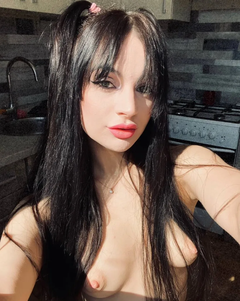 Nikki_Blackk — Streamate Photos