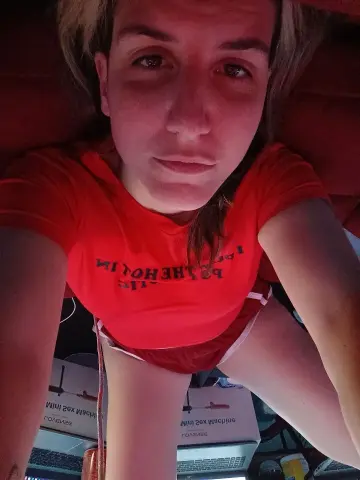 BellaWinters25 — Streamate Photos