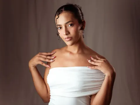 SarahCoolio cam model