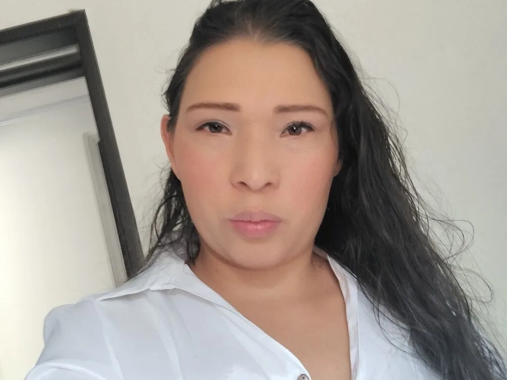 LuceroMariap — live cam