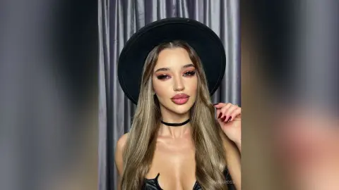 HanaRoss — 🖤