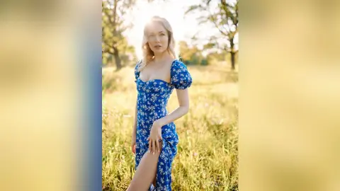 VeronikaMitchel — Beautiful at sunset😍🌼