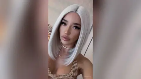 HanaRoss — Selfies ♥️