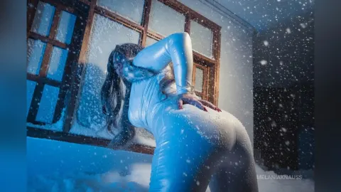 MelaniaKnauss — Blue