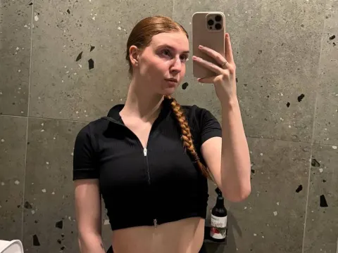 LessieNunz cam model