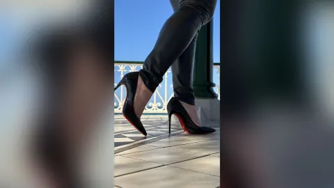 AlessandraRio — Me time