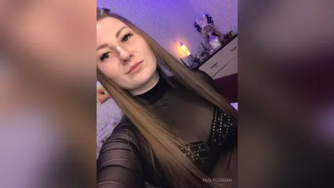 EmilyGordan — Natural Beauty