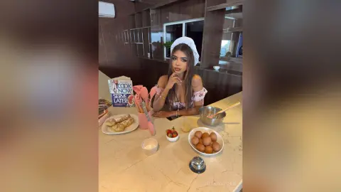 SelenaGothen — kitchen on fire