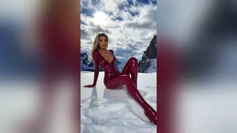 DalidaSelena — yummy😵