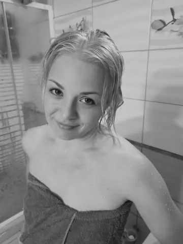 LinsyKim — Streamate Photos