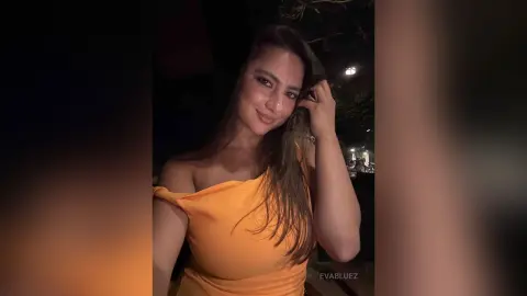 EvaBluez — Selfies 😈
