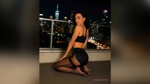 SofiaBunton — 🔥