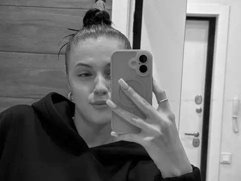 LeaWindisch cam model