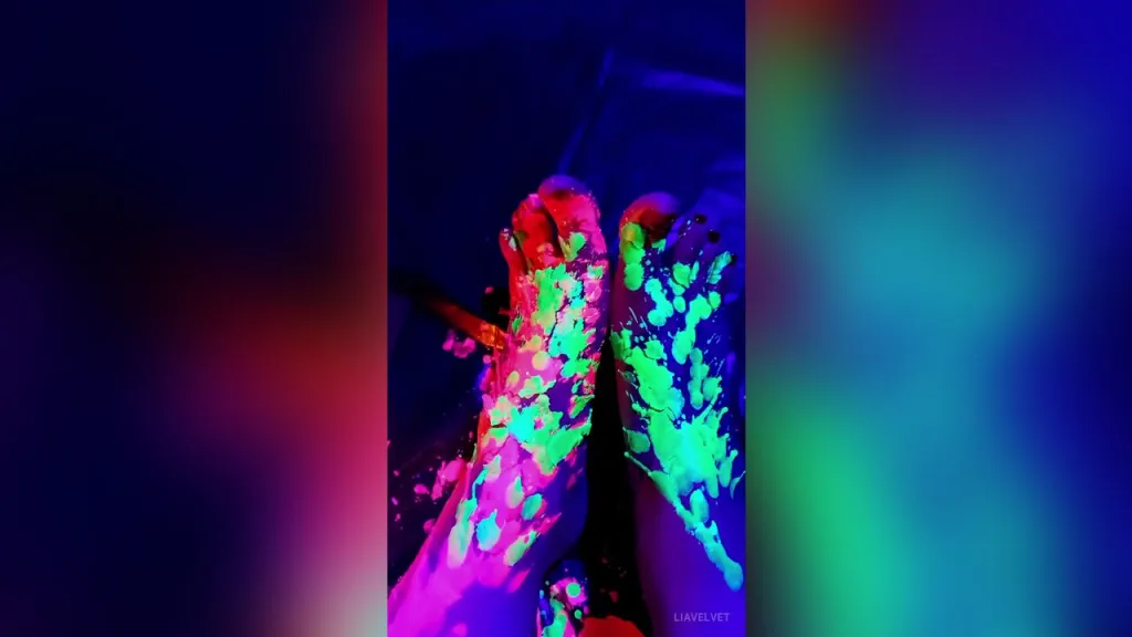 LiaVelvet — waxplay