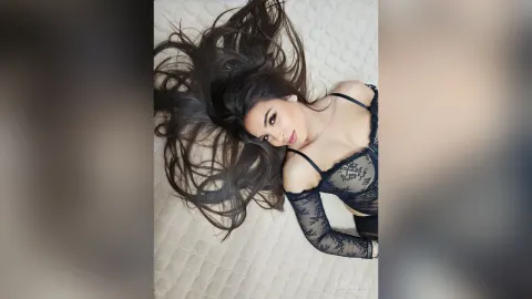 KayaVega — Seductive