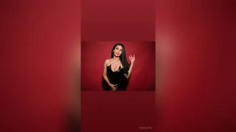 KimWilmes — 𝓼𝓱𝓲𝓷𝓷𝔂, 𝓭𝓪𝓻𝓵𝓲𝓷