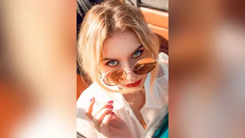 AmelieSkylar — Let The Love Flow