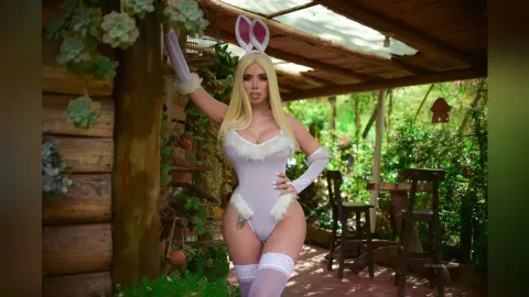 EstefaniaBrown — Happy Ester