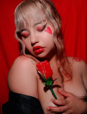 BelleVivienne — Streamate Photos