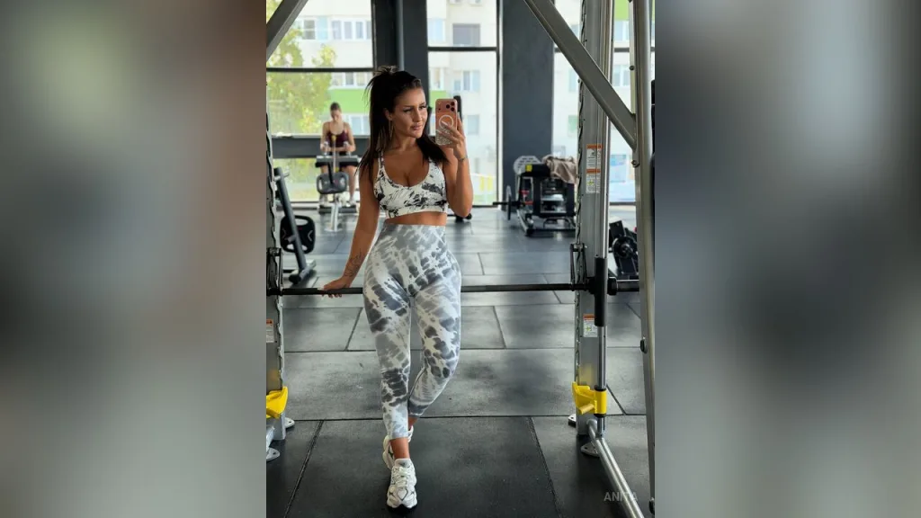 Anita — Gym cutie