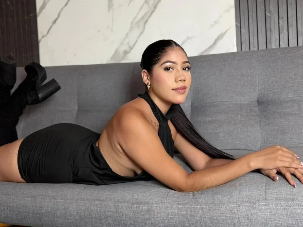 SarahYessica — Streamate Photos